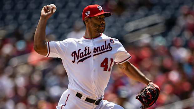 Joe Ross pitching for the Nationals.